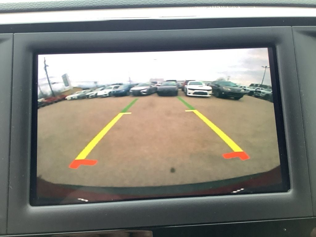 2022 Chrysler Voyager LX