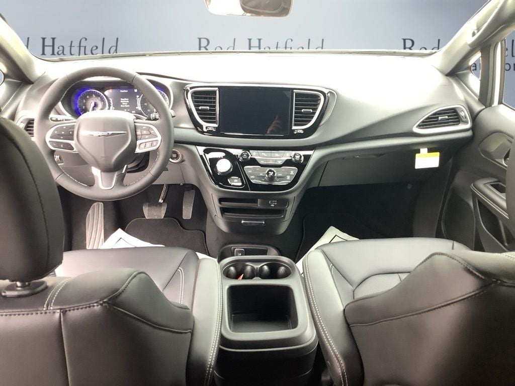 2026 Chrysler Voyager VOYAGER LX