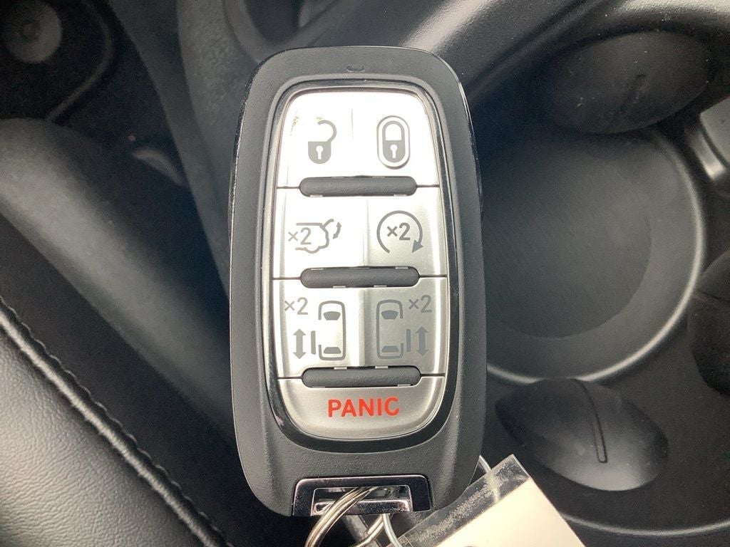 2026 Chrysler Voyager VOYAGER LX