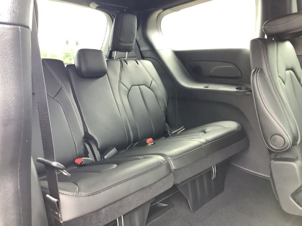 2027 Chrysler Pacifica PACIFICA SELECT AWD