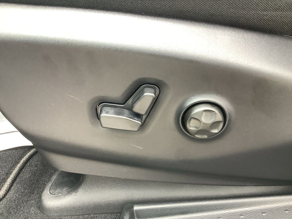 2027 Chrysler Pacifica PACIFICA SELECT AWD