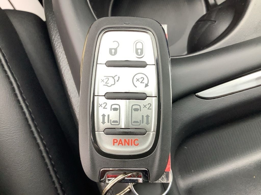 2027 Chrysler Pacifica PACIFICA SELECT AWD