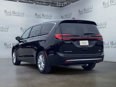 2027 Chrysler Pacifica PACIFICA SELECT AWD