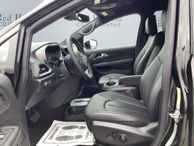 2027 Chrysler Pacifica PACIFICA SELECT AWD
