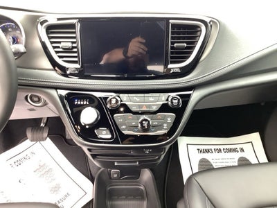2027 Chrysler Pacifica PACIFICA SELECT AWD