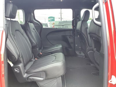 2027 Chrysler Pacifica PACIFICA SELECT AWD