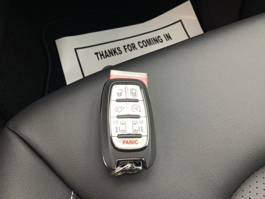 2027 Chrysler Pacifica PACIFICA SELECT AWD