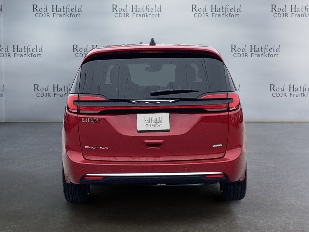 2027 Chrysler Pacifica PACIFICA SELECT AWD