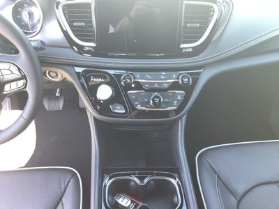 2027 Chrysler Pacifica PACIFICA LIMITED AWD