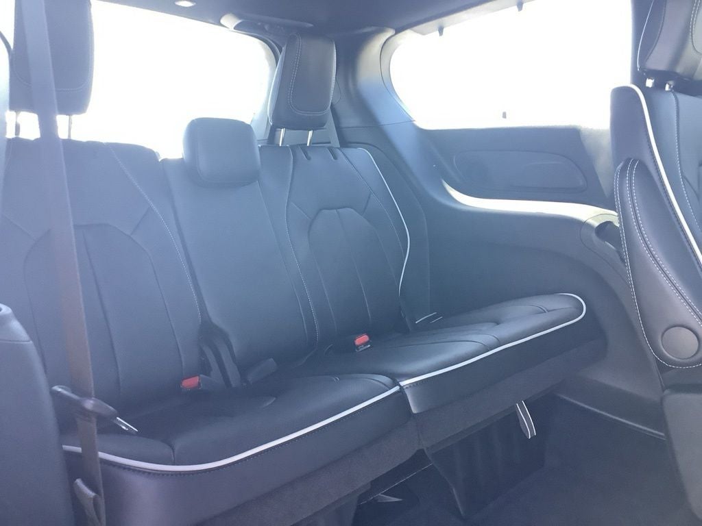 2027 Chrysler Pacifica PACIFICA LIMITED AWD