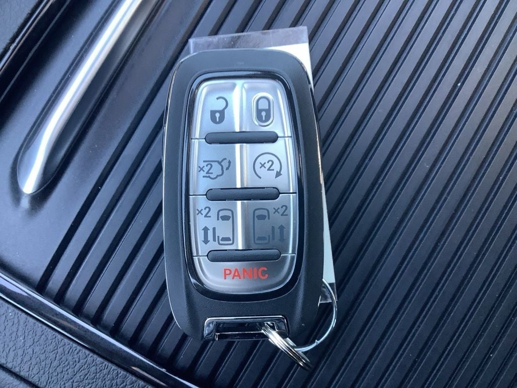 2027 Chrysler Pacifica PACIFICA LIMITED AWD