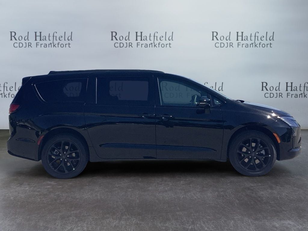2027 Chrysler Pacifica PACIFICA LIMITED AWD
