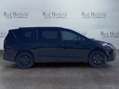 2027 Chrysler Pacifica PACIFICA LIMITED AWD