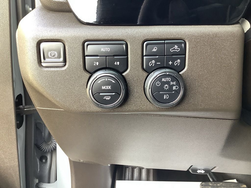 2024 Chevrolet Silverado 1500 4WD Crew Cab Short Bed RST