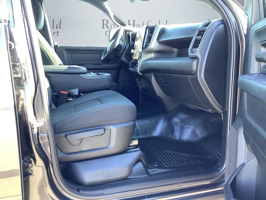 2026 RAM Ram 3500 RAM 3500 TRADESMAN CREW CAB 4X4 6'4' BOX