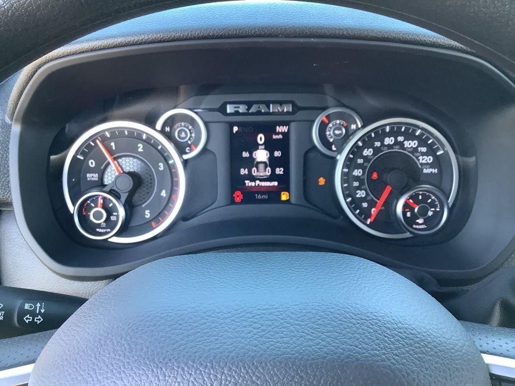 2026 RAM Ram 3500 RAM 3500 TRADESMAN CREW CAB 4X4 6'4' BOX