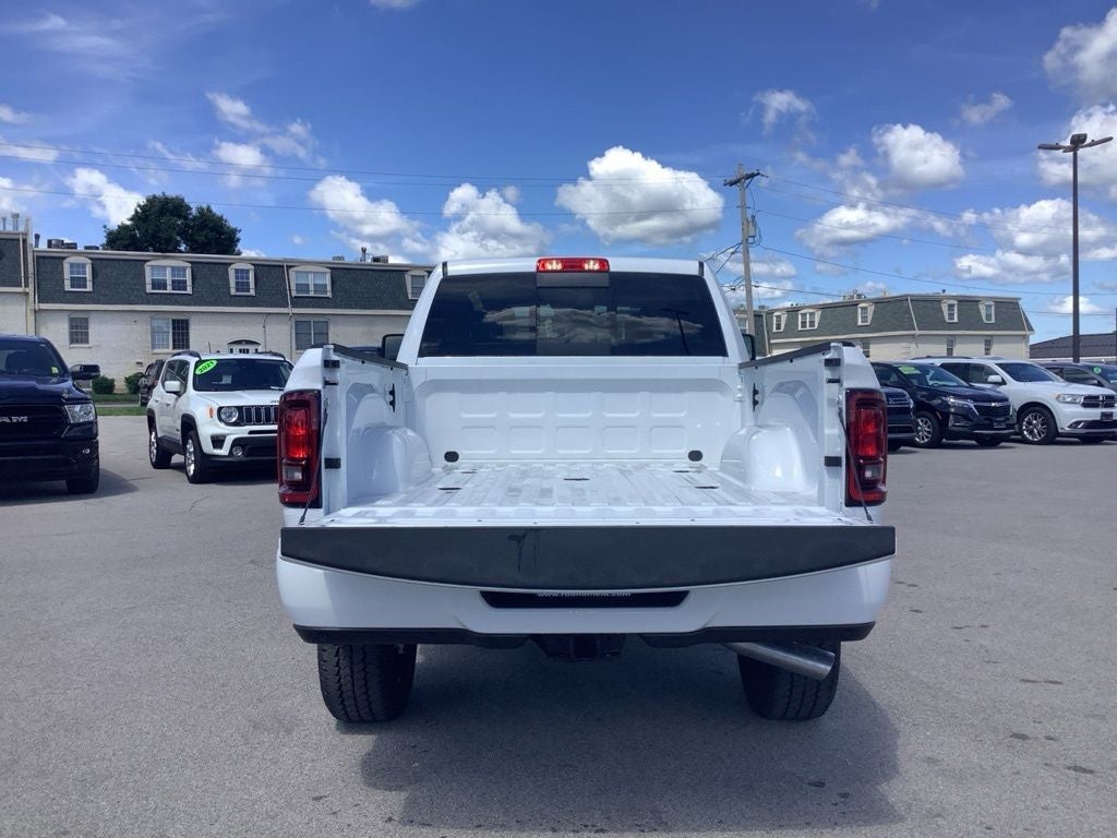 2026 RAM Ram 2500 RAM 2500 BLACK EXPRESS CREW CAB 4X4 6'4' BOX
