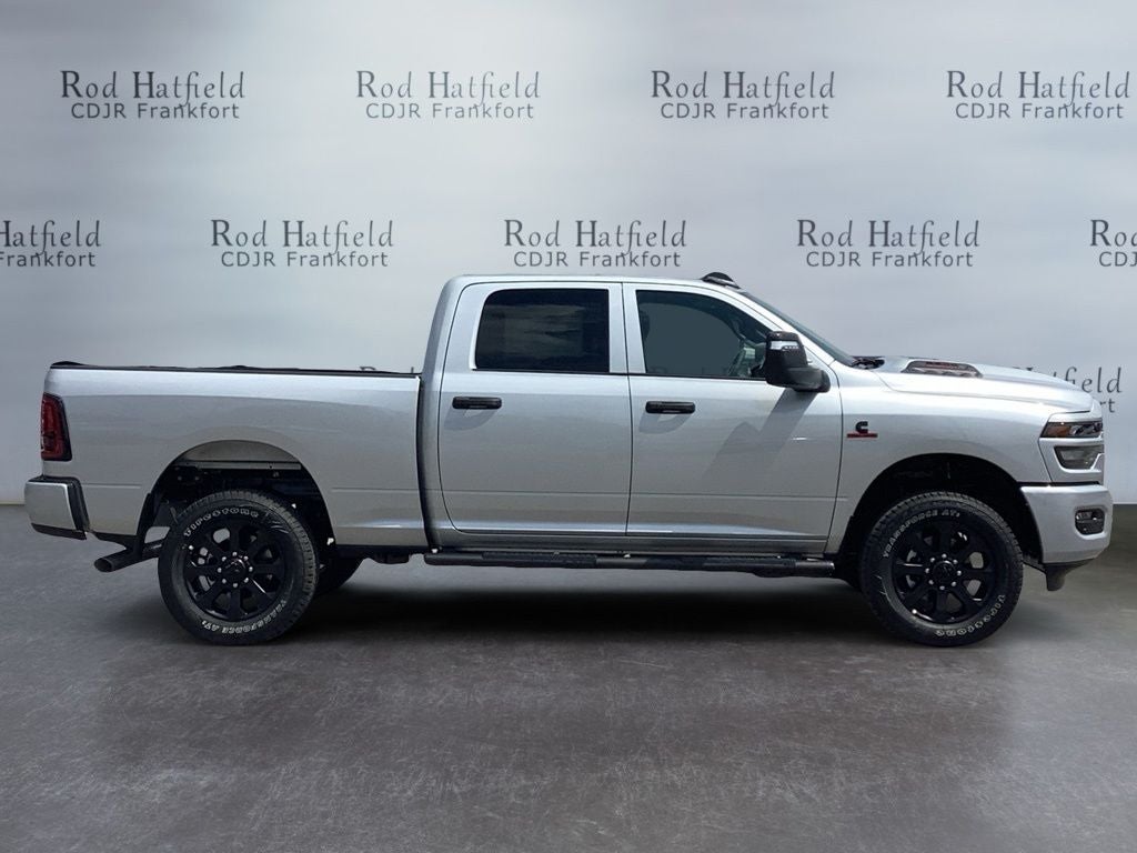 2026 RAM Ram 2500 RAM 2500 BLACK EXPRESS CREW CAB 4X4 6'4' BOX