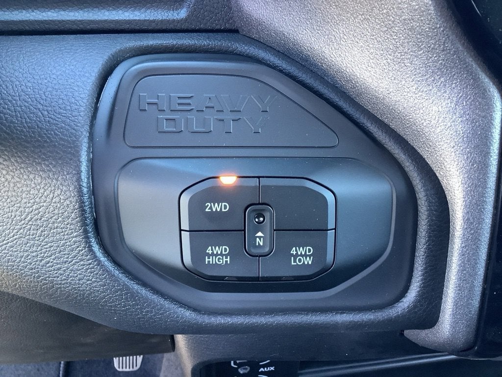 2027 RAM Ram 2500 RAM 2500 BLACK EXPRESS CREW CAB 4X4 6'4' BOX