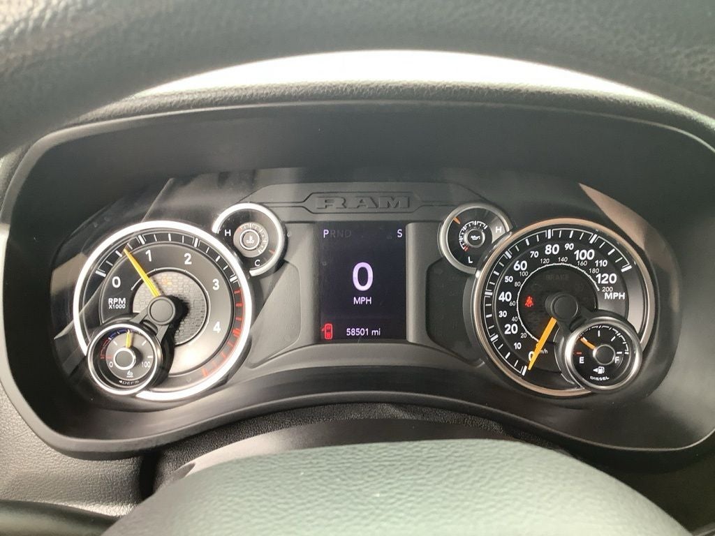 2020 RAM 2500 Tradesman Crew Cab 4x4 6'4' Box
