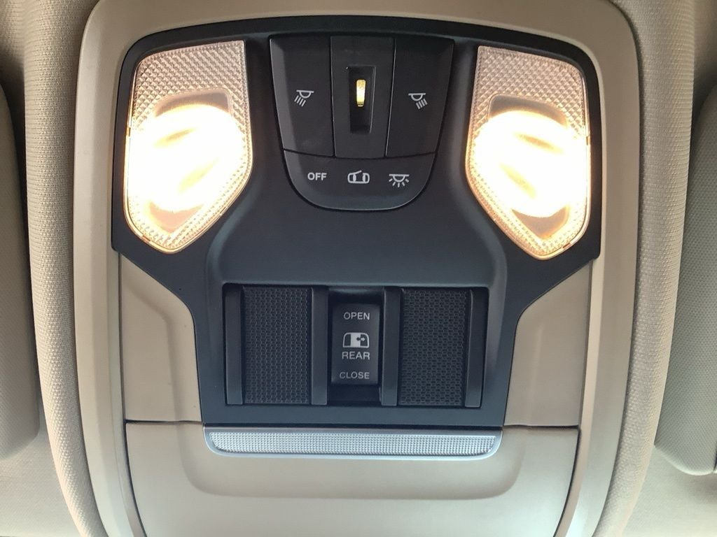 2020 RAM 2500 Tradesman Crew Cab 4x4 6'4' Box