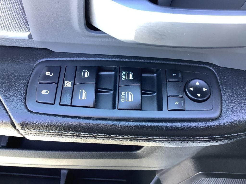 2020 RAM 2500 Big Horn Crew Cab 4X4 6'4' Box