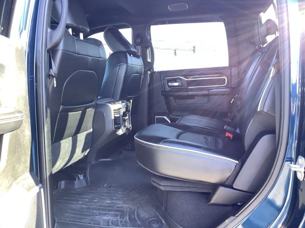 2022 RAM 2500 Laramie Crew Cab 4x4 6'4' Box