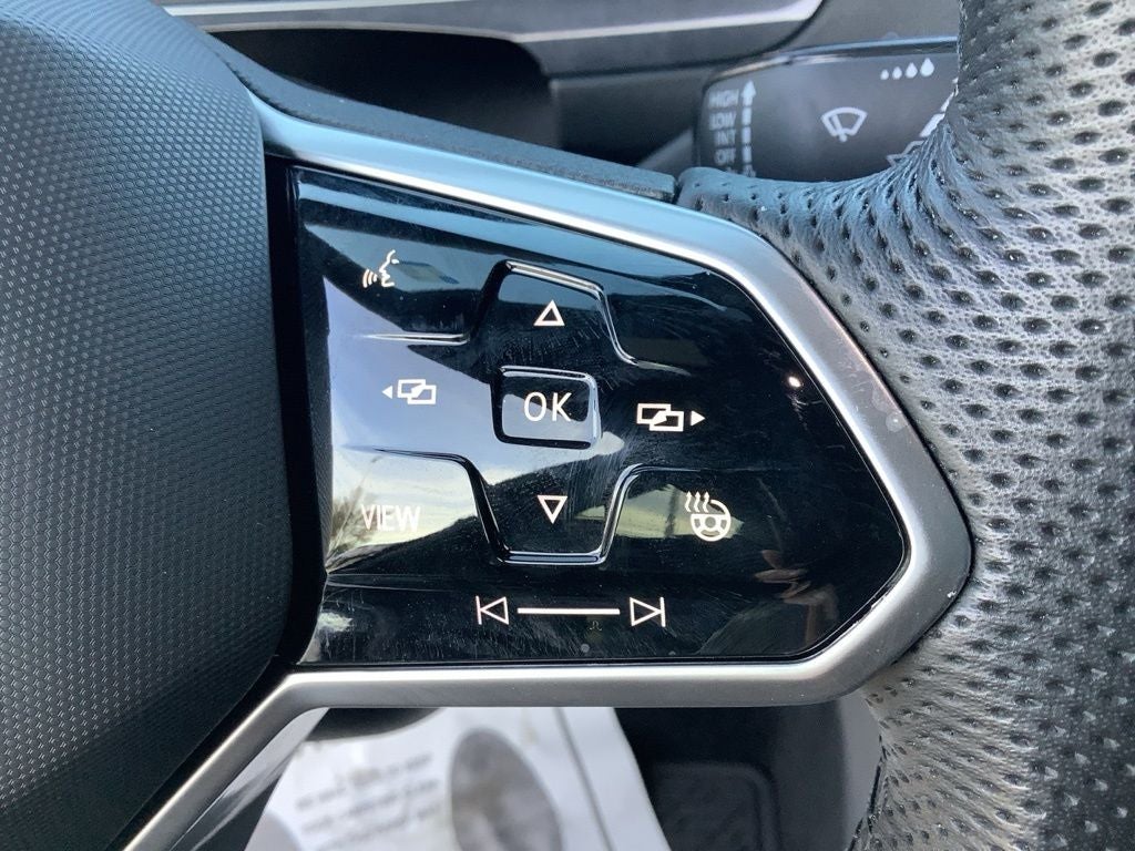 2024 Volkswagen Tiguan 2.0T SEL R-Line