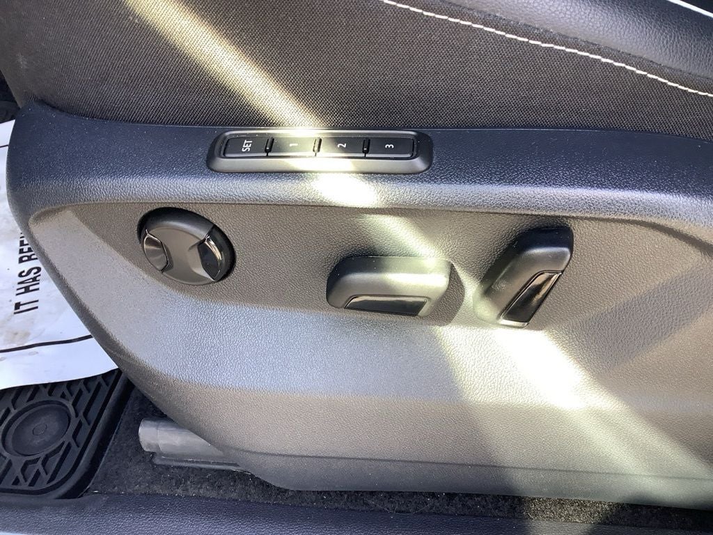 2024 Volkswagen Tiguan 2.0T SEL R-Line