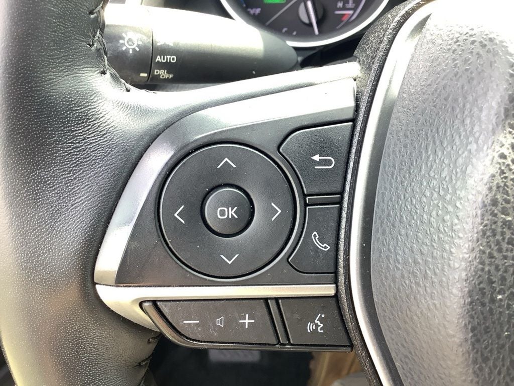2022 Toyota Camry LE Hybrid