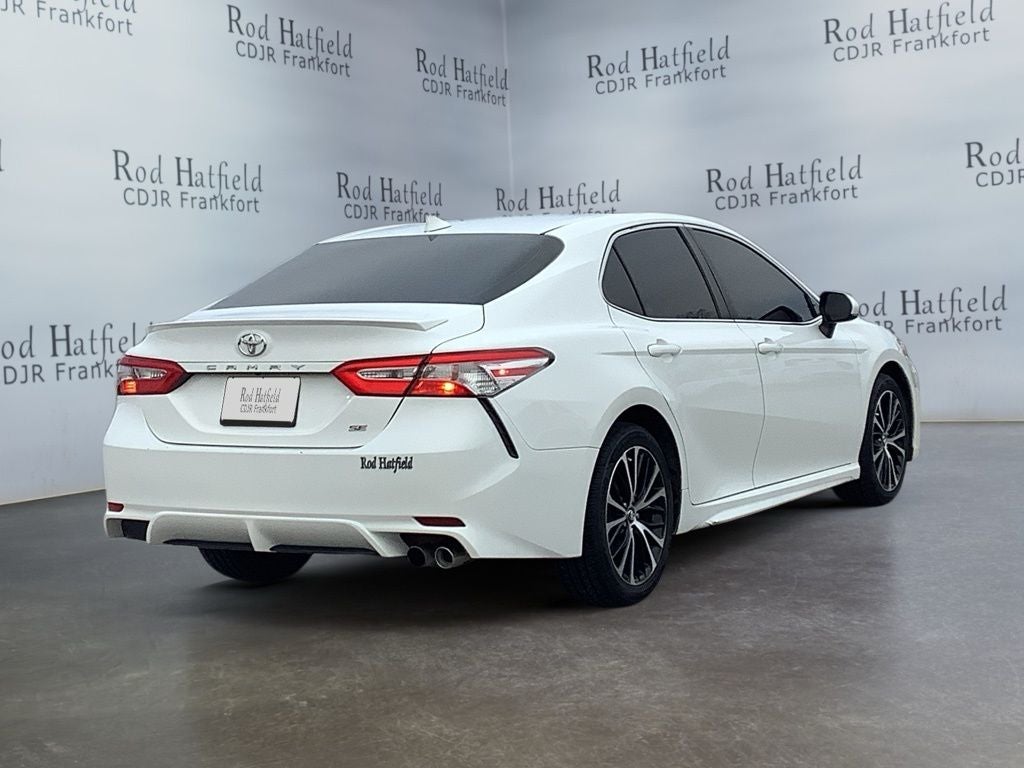 2020 Toyota Camry SE