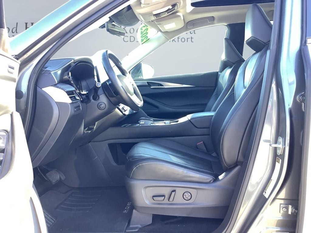2023 INFINITI QX60 LUXE