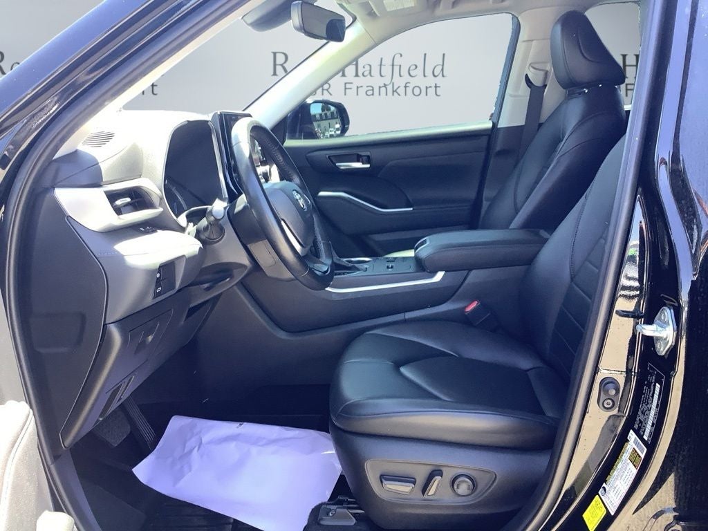 2023 Toyota Highlander Hybrid XLE
