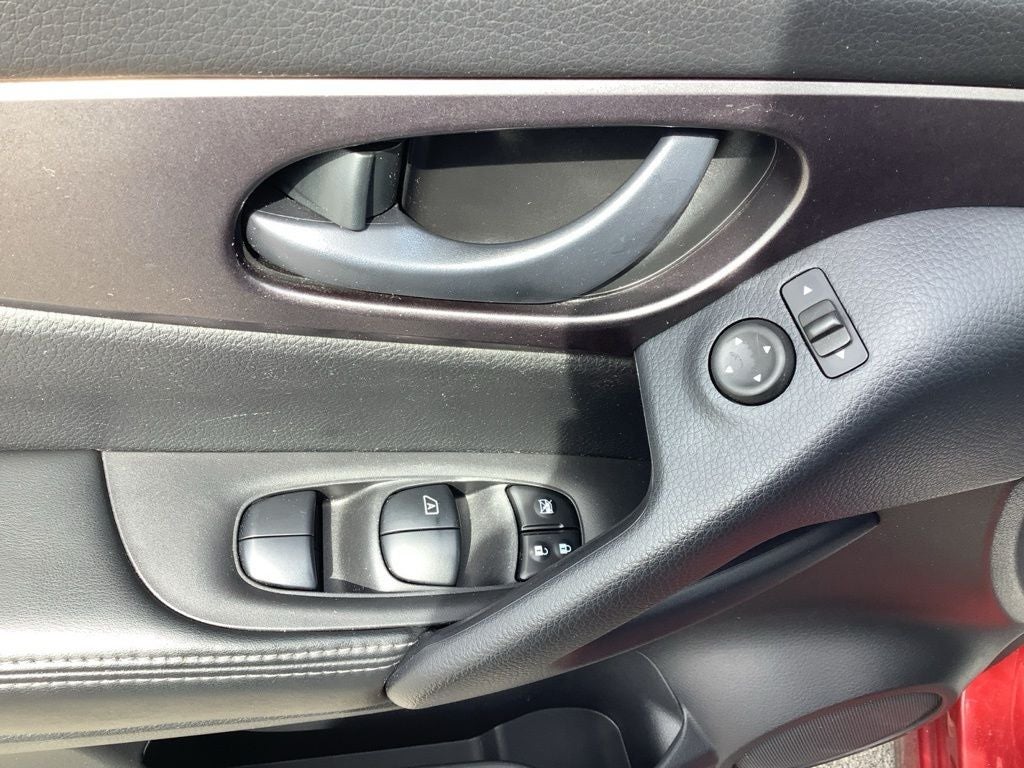 2022 Nissan Rogue Sport S FWD Xtronic CVT