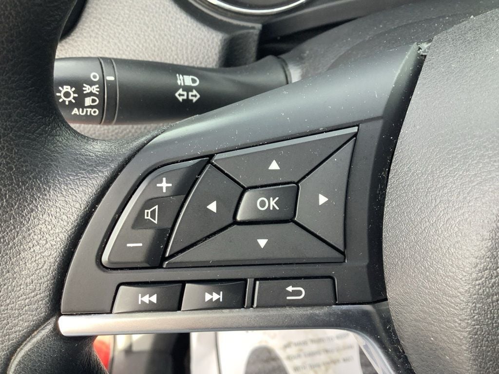 2022 Nissan Rogue Sport S FWD Xtronic CVT
