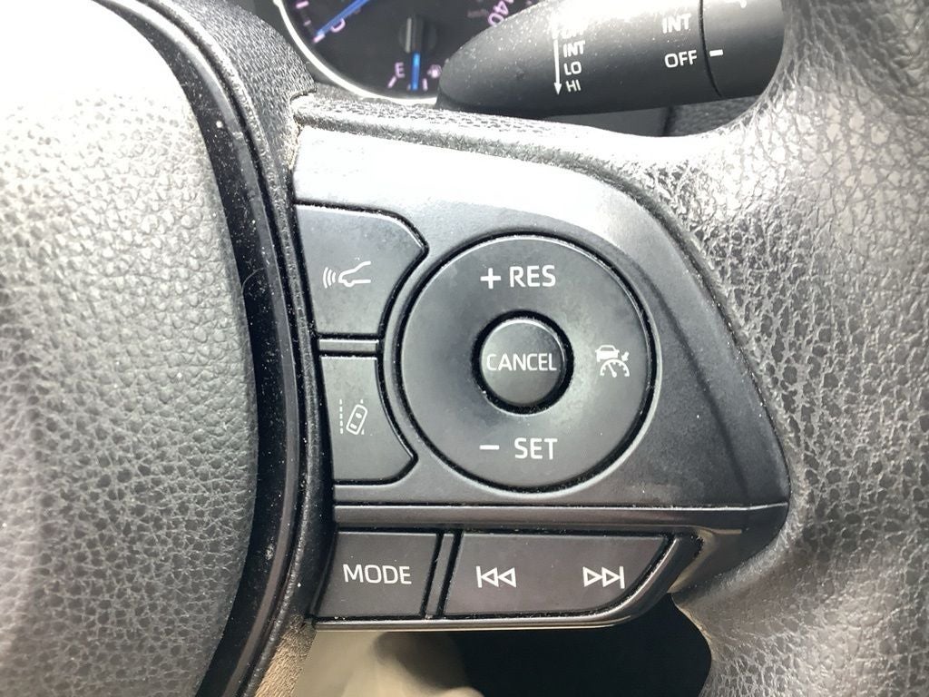 2022 Toyota RAV4 Hybrid LE