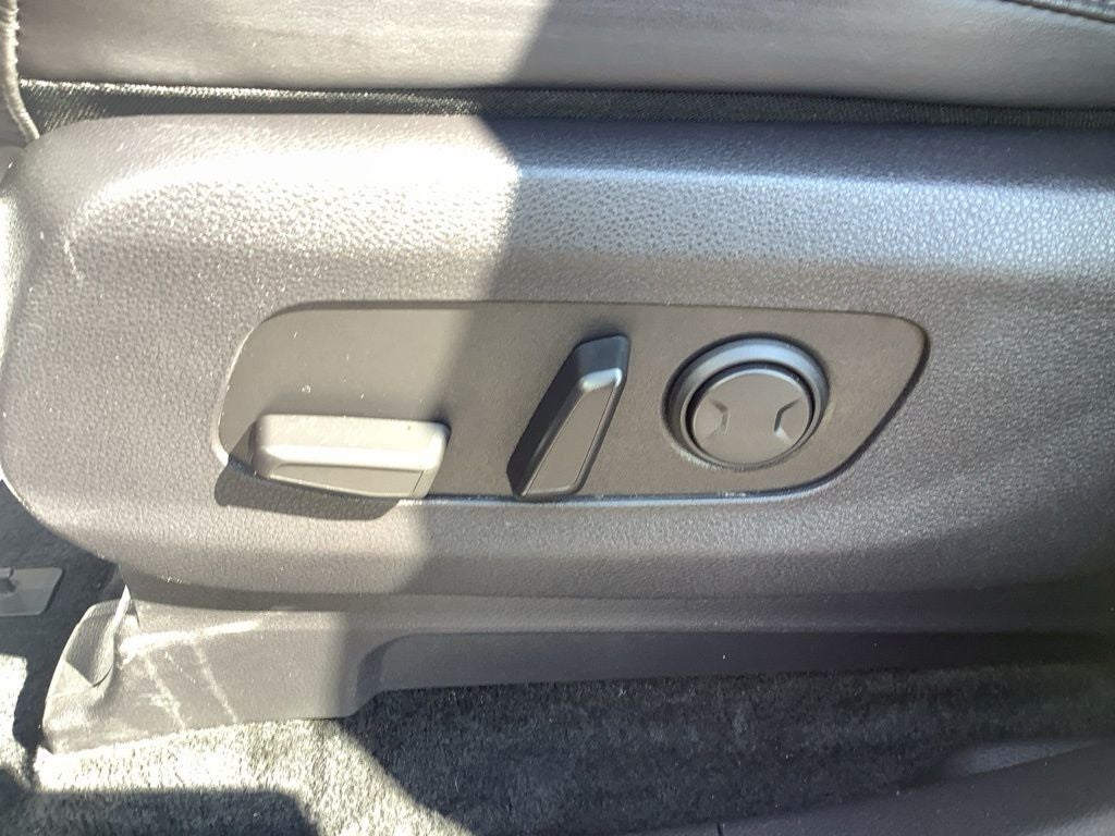 2024 Kia Carnival MPV LX Seat Package