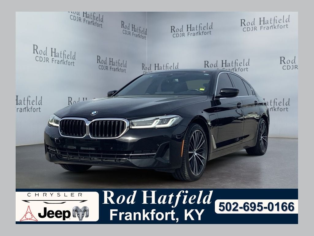 2021 BMW 5 Series 530e iPerformance Sedan's photo